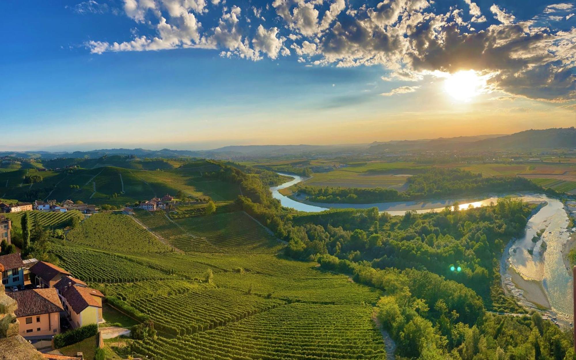 Ca Trifolera Barbaresco - Romantico Cascinale Con Antica Cantina Nel Cuore Delle Langhe - Degustazione Vini Nella Nostra Cantina מראה חיצוני תמונה