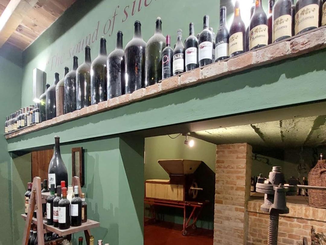 Ca Trifolera Barbaresco - Romantico Cascinale Con Antica Cantina Nel Cuore Delle Langhe - Degustazione Vini Nella Nostra Cantina מראה חיצוני תמונה